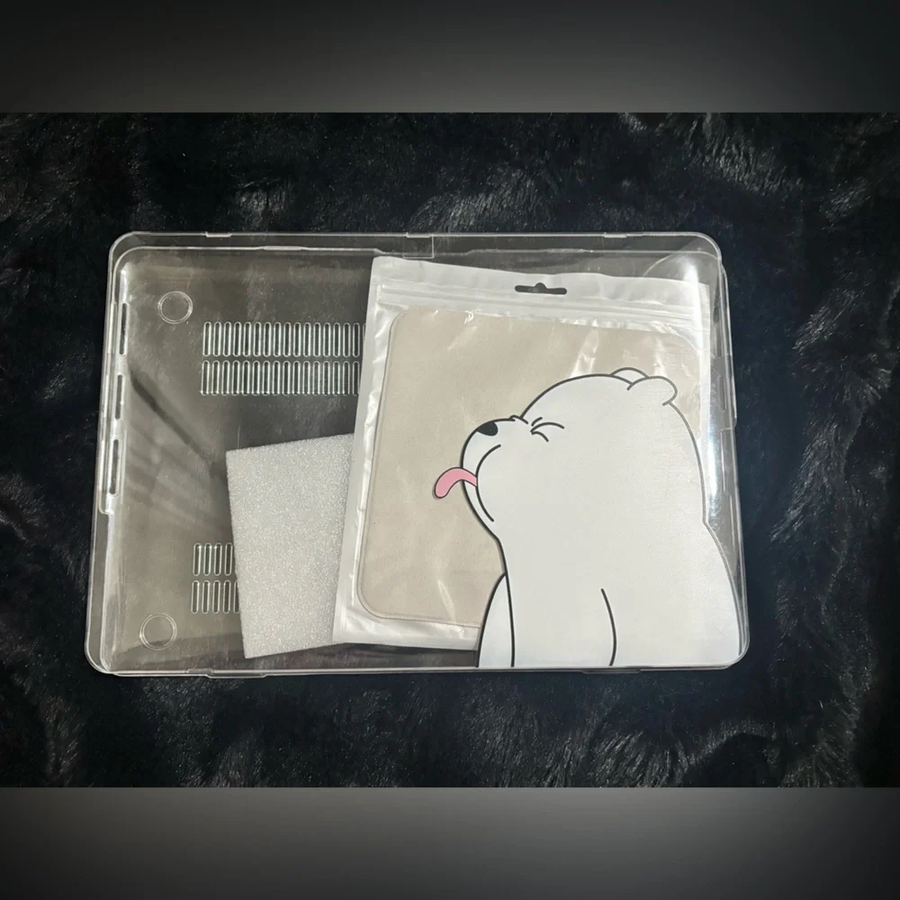 MacBook Air 13 Inch Clear Case Cover + Mouse Pad